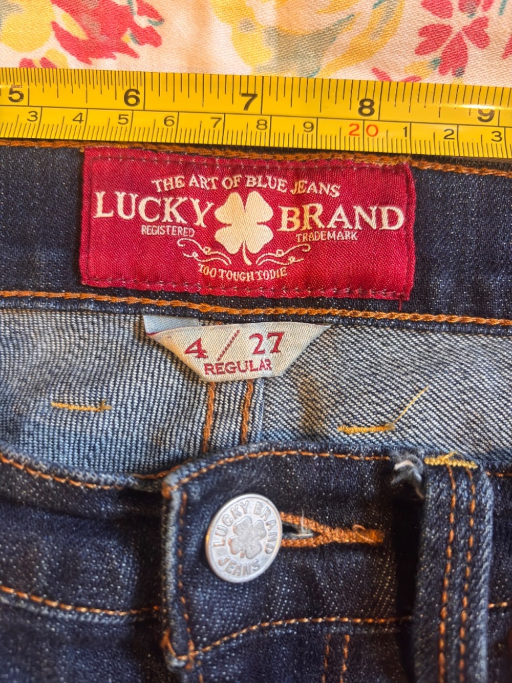 Jeans - Picture 7 of 11
